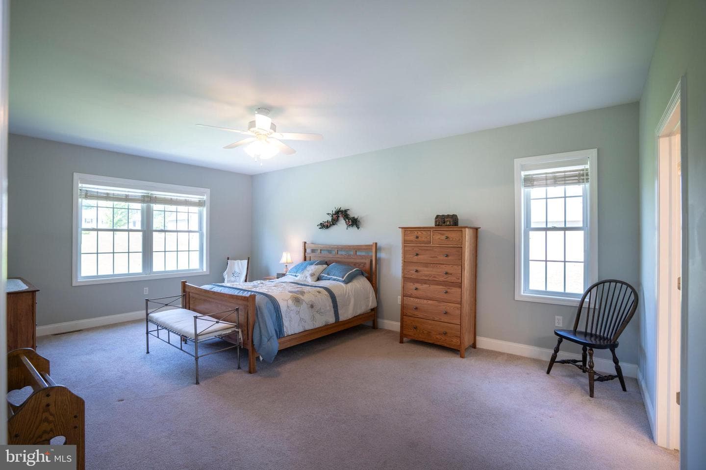 160 Aster Avenue photo 32
