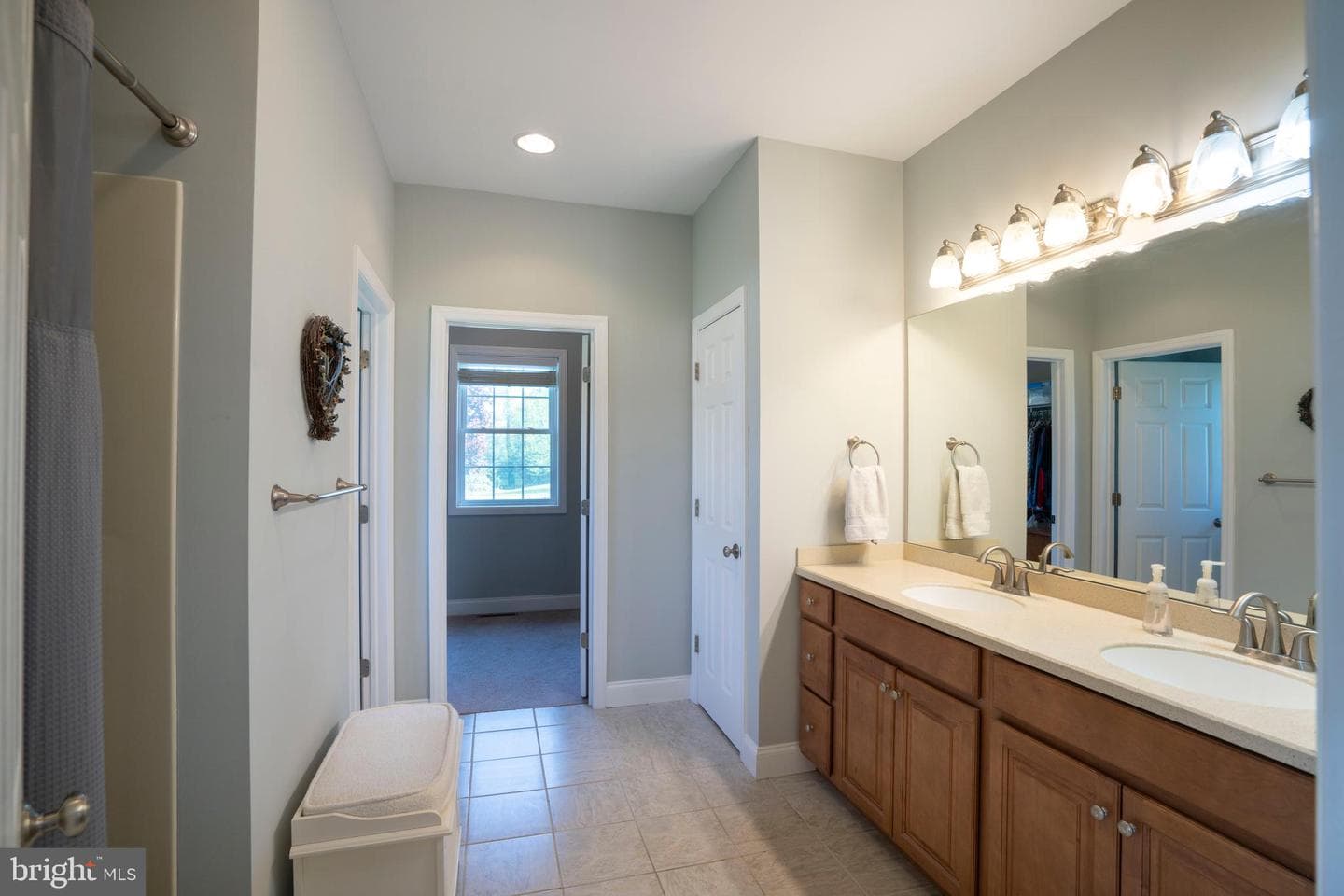 160 Aster Avenue photo 35