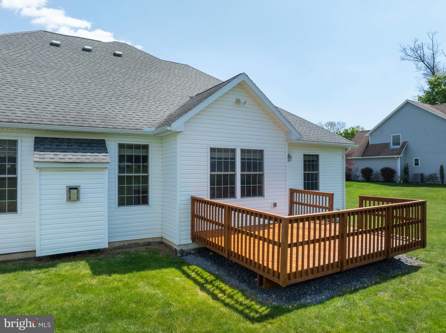 160 Aster Avenue photo 6