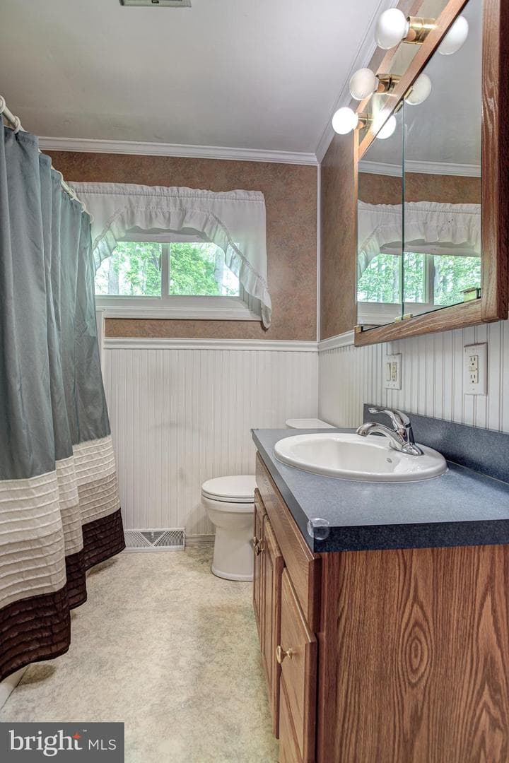 153 W Clearview Avenue photo 13
