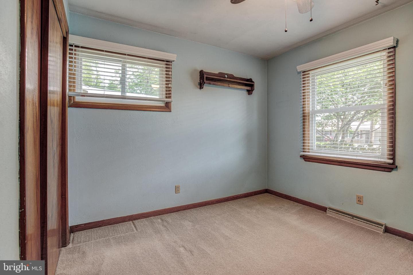 153 W Clearview Avenue photo 15