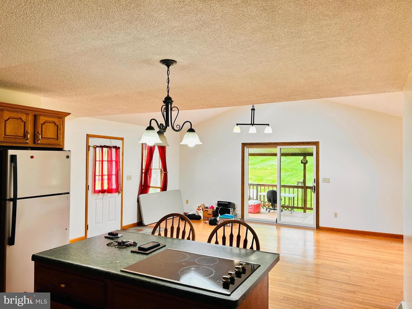 215 Brown Avenue photo 23