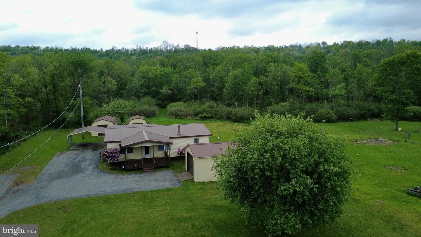 123 Knowles Drive photo 3