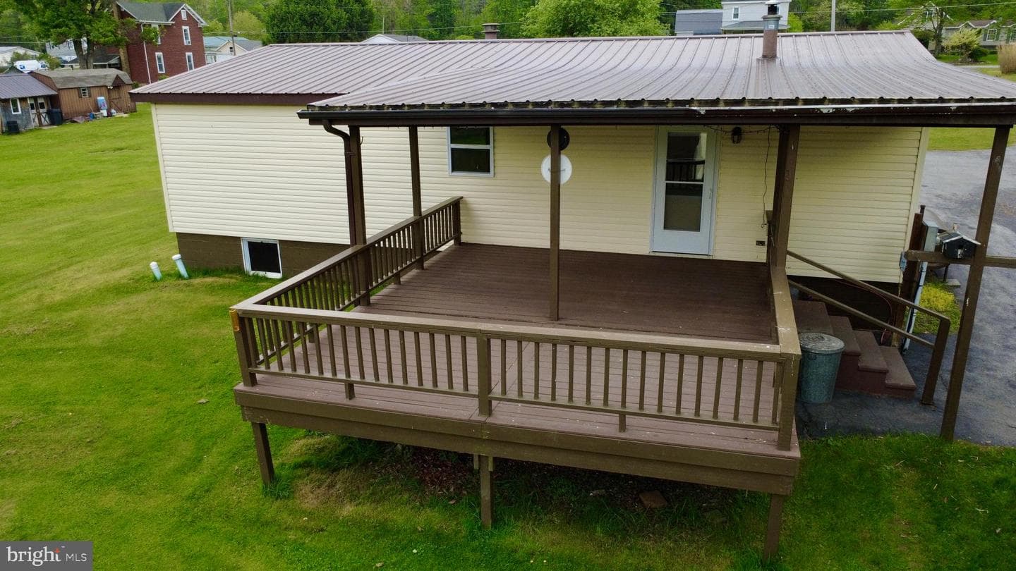 123 Knowles Drive photo 4