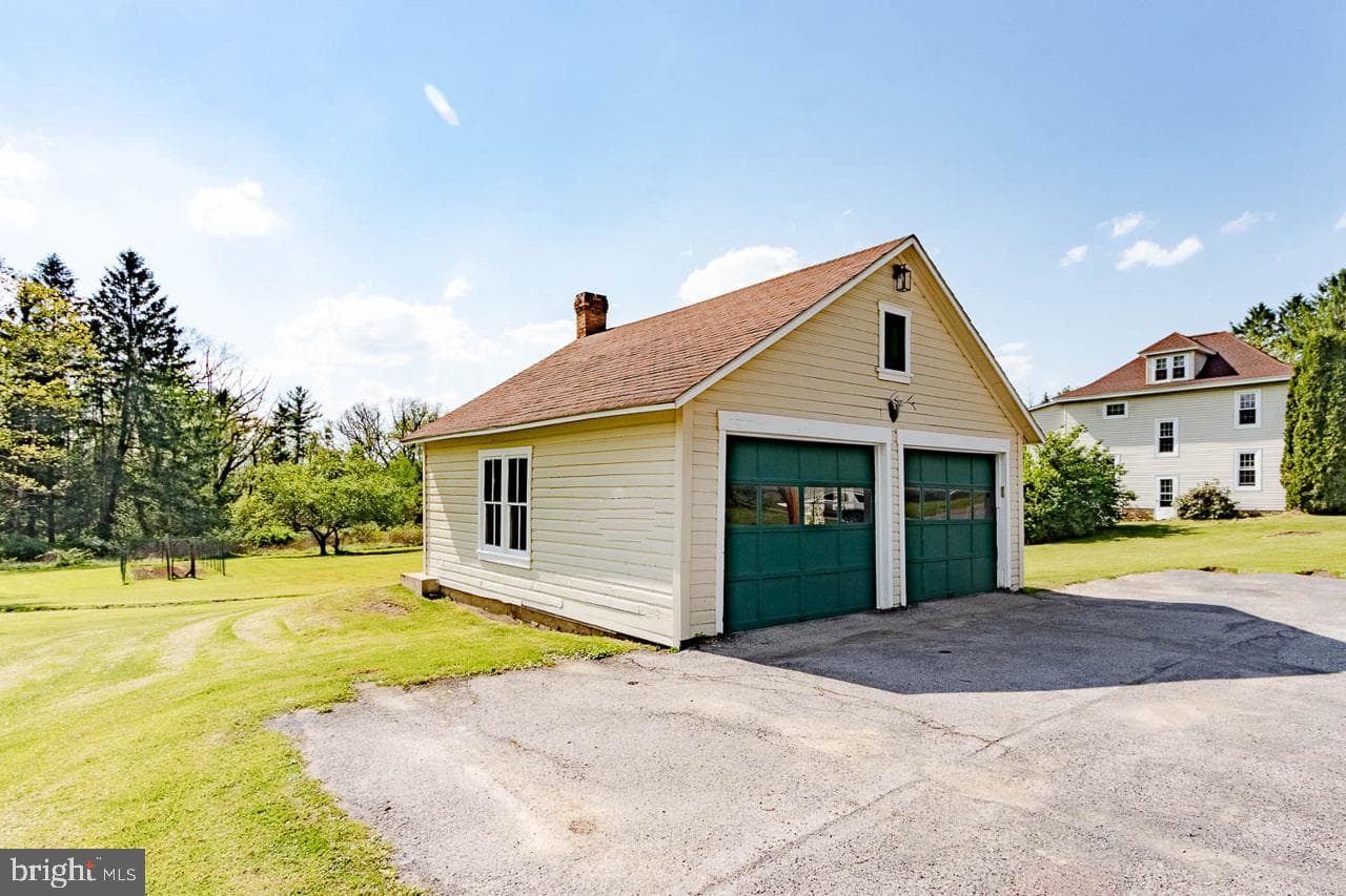 163 Spruce Rd photo 22