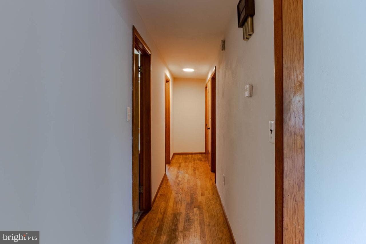 219 Lee Avenue photo 16