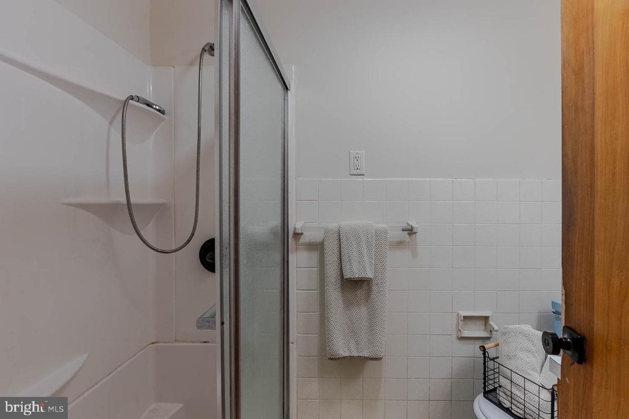 219 Lee Avenue photo 26