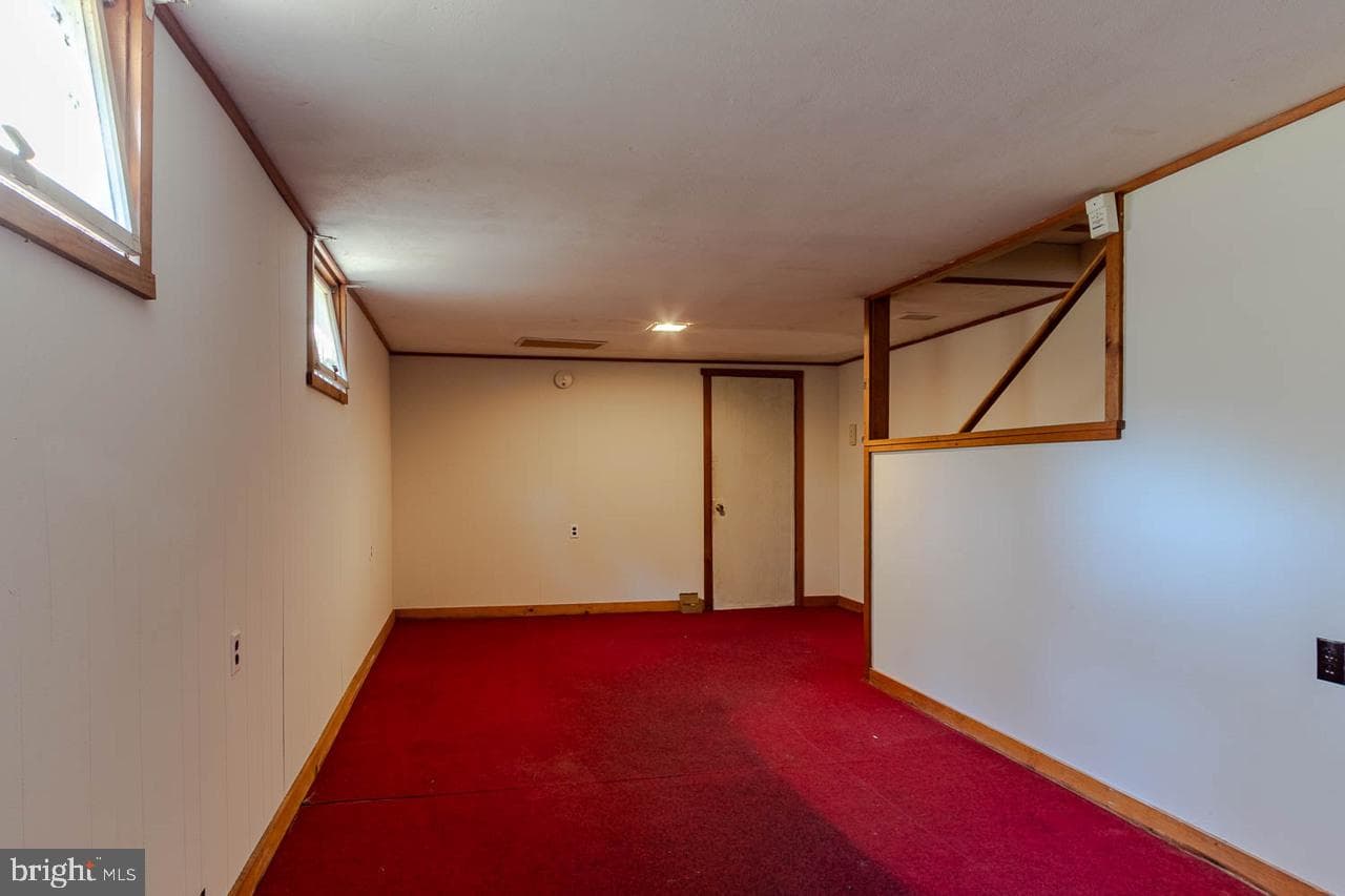 219 Lee Avenue photo 31