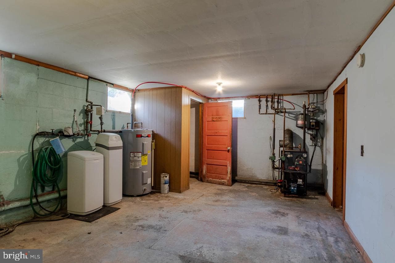 219 Lee Avenue photo 32
