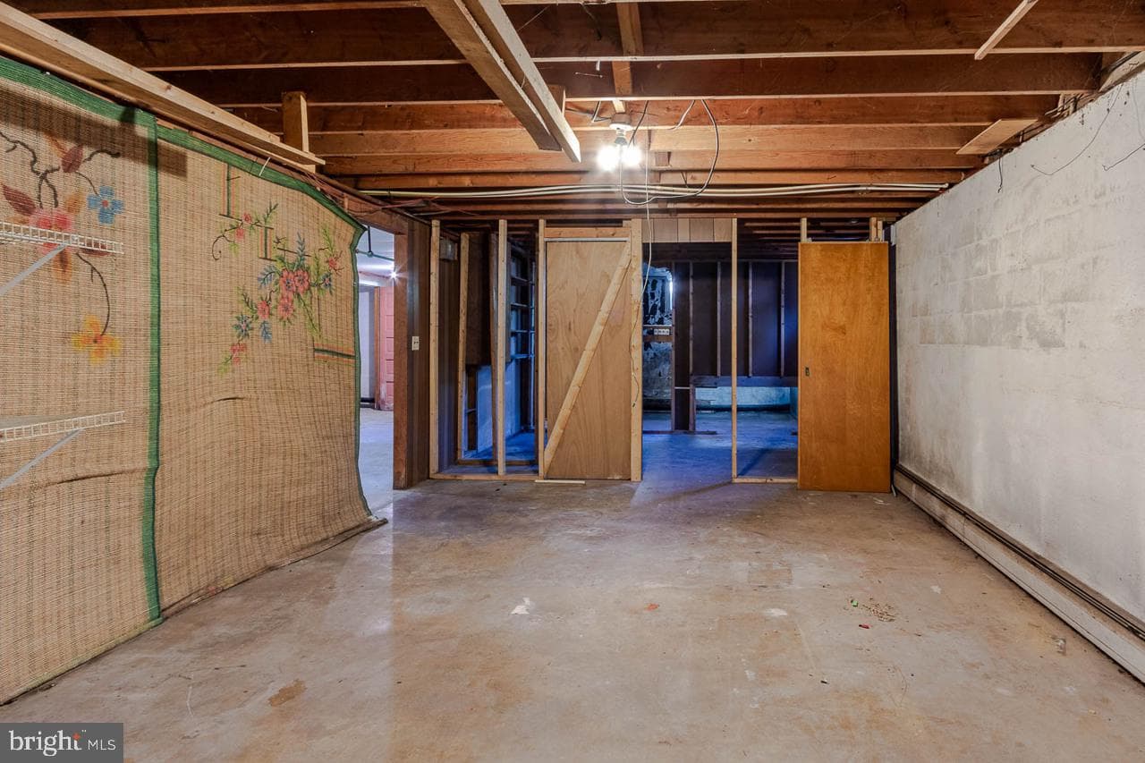 219 Lee Avenue photo 35