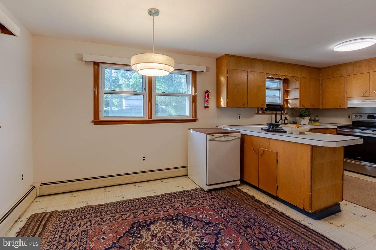 219 Lee Avenue photo 6