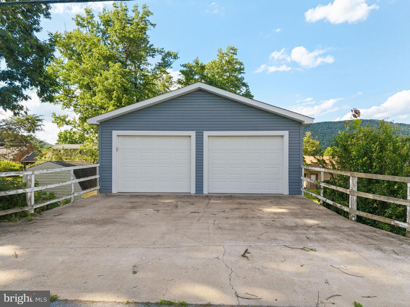 720 E High Street photo 6