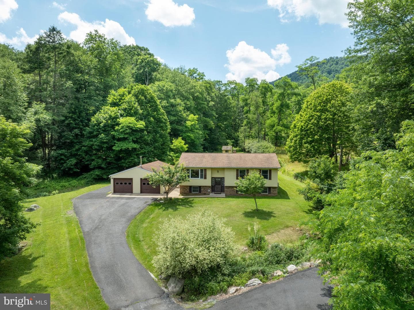 1425 Steele Hollow Road photo 7