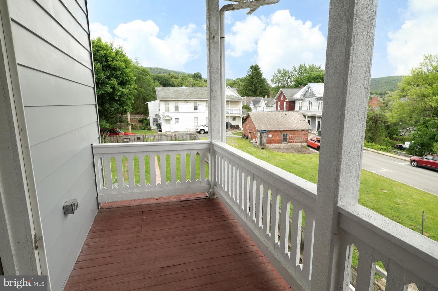 509 Willowbank Street photo 31