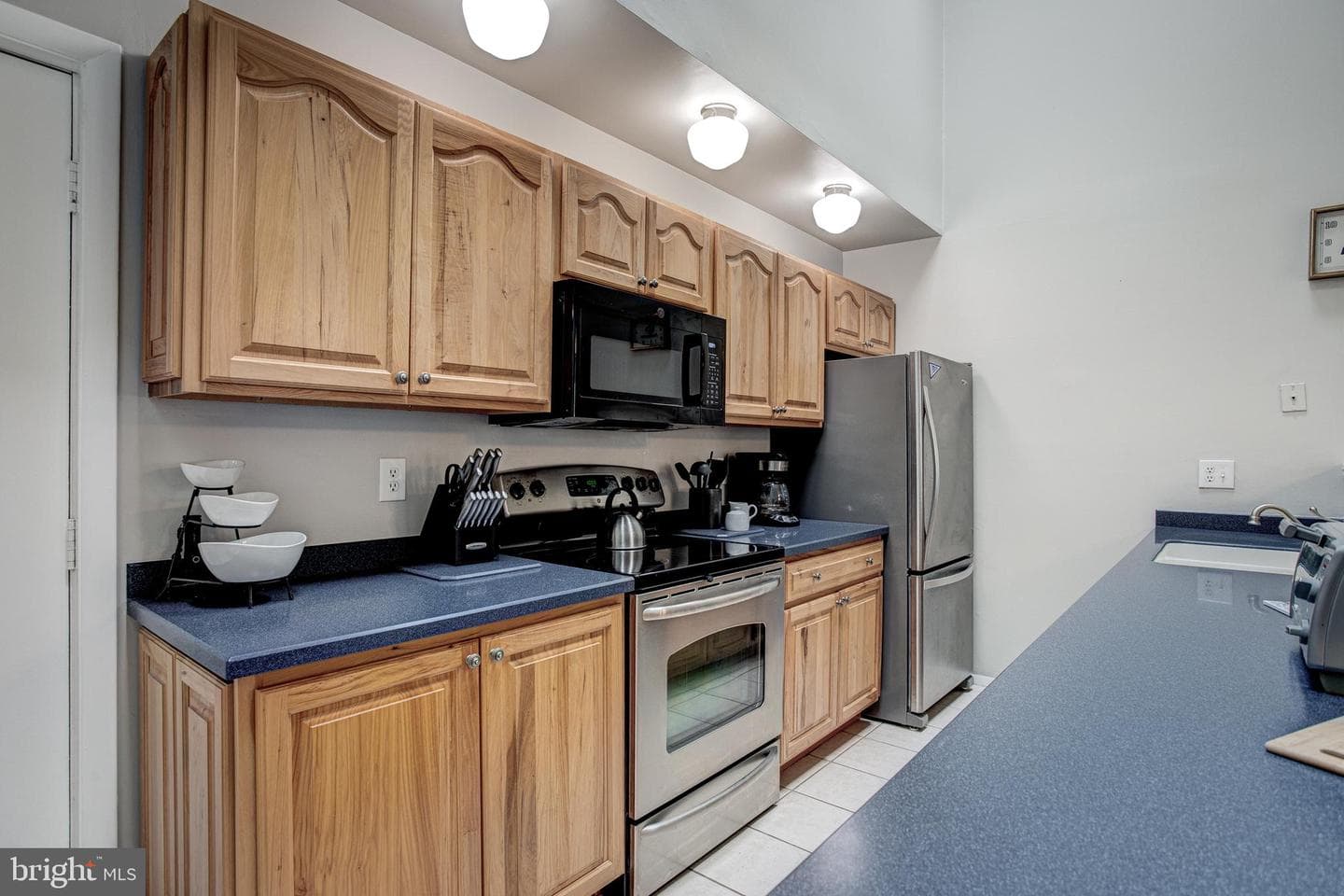 850 W Aaron Drive photo 10