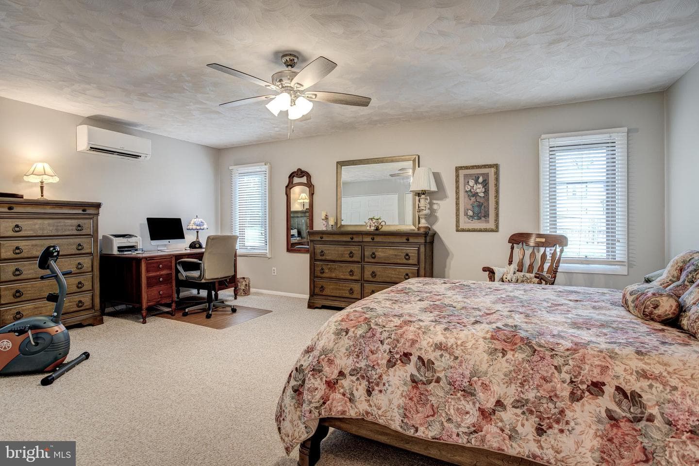 850 W Aaron Drive photo 16