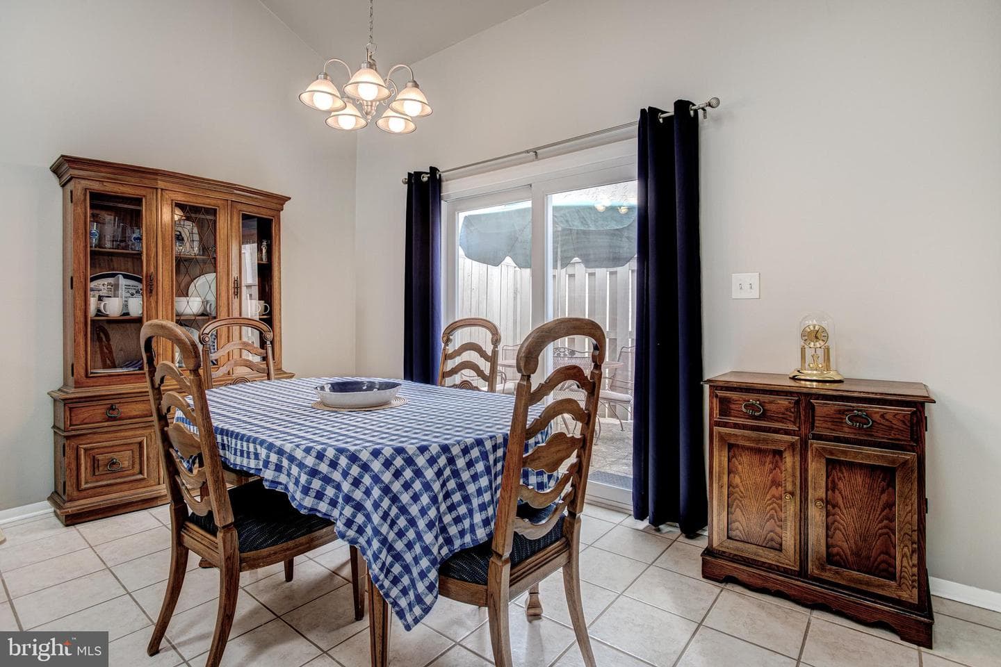 850 W Aaron Drive photo 6