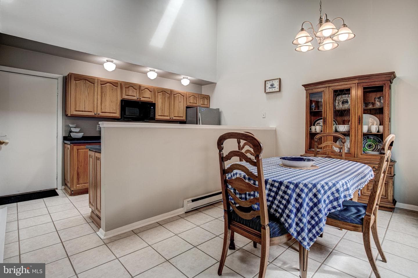 850 W Aaron Drive photo 7