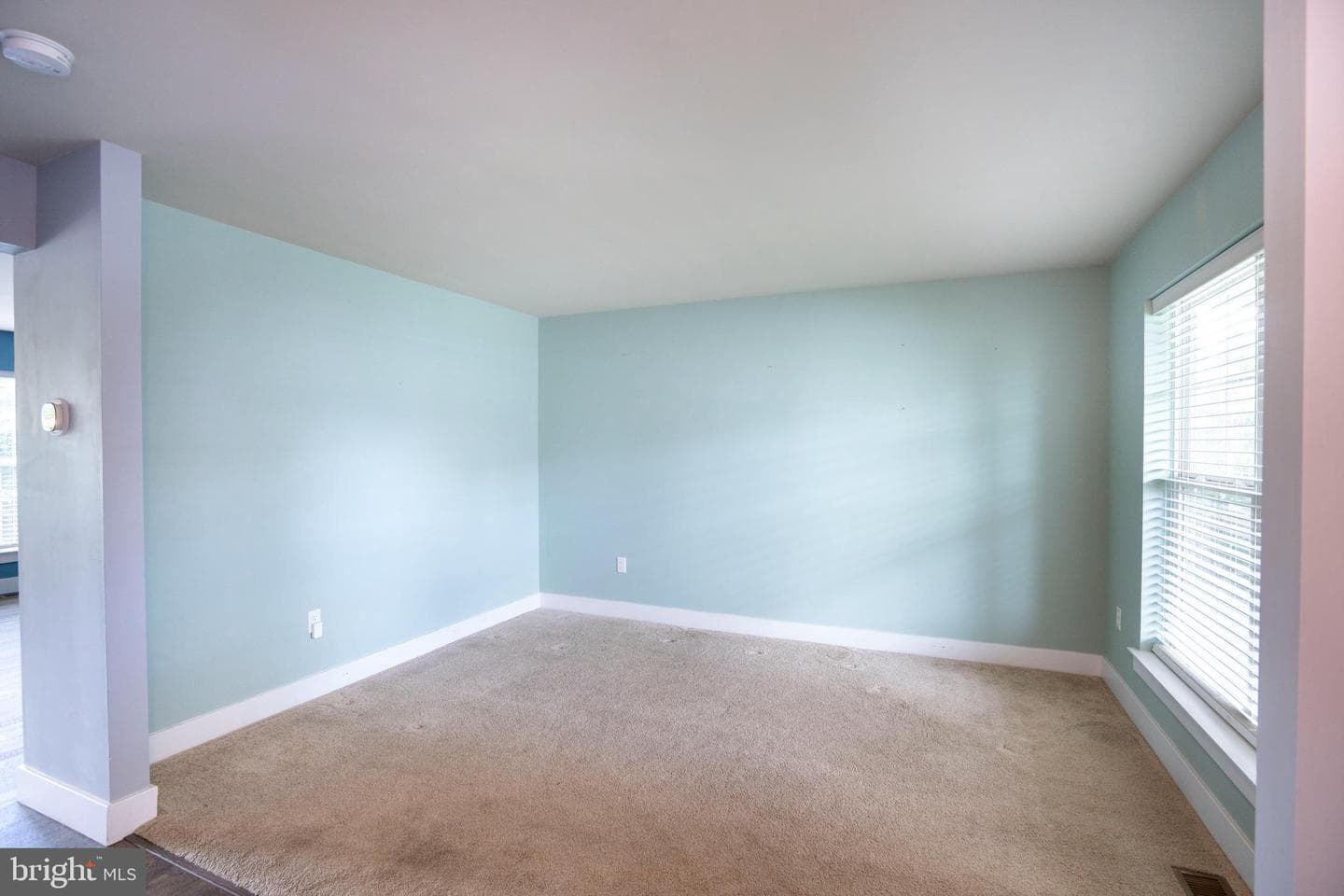 264 Amberleigh Lane photo 3