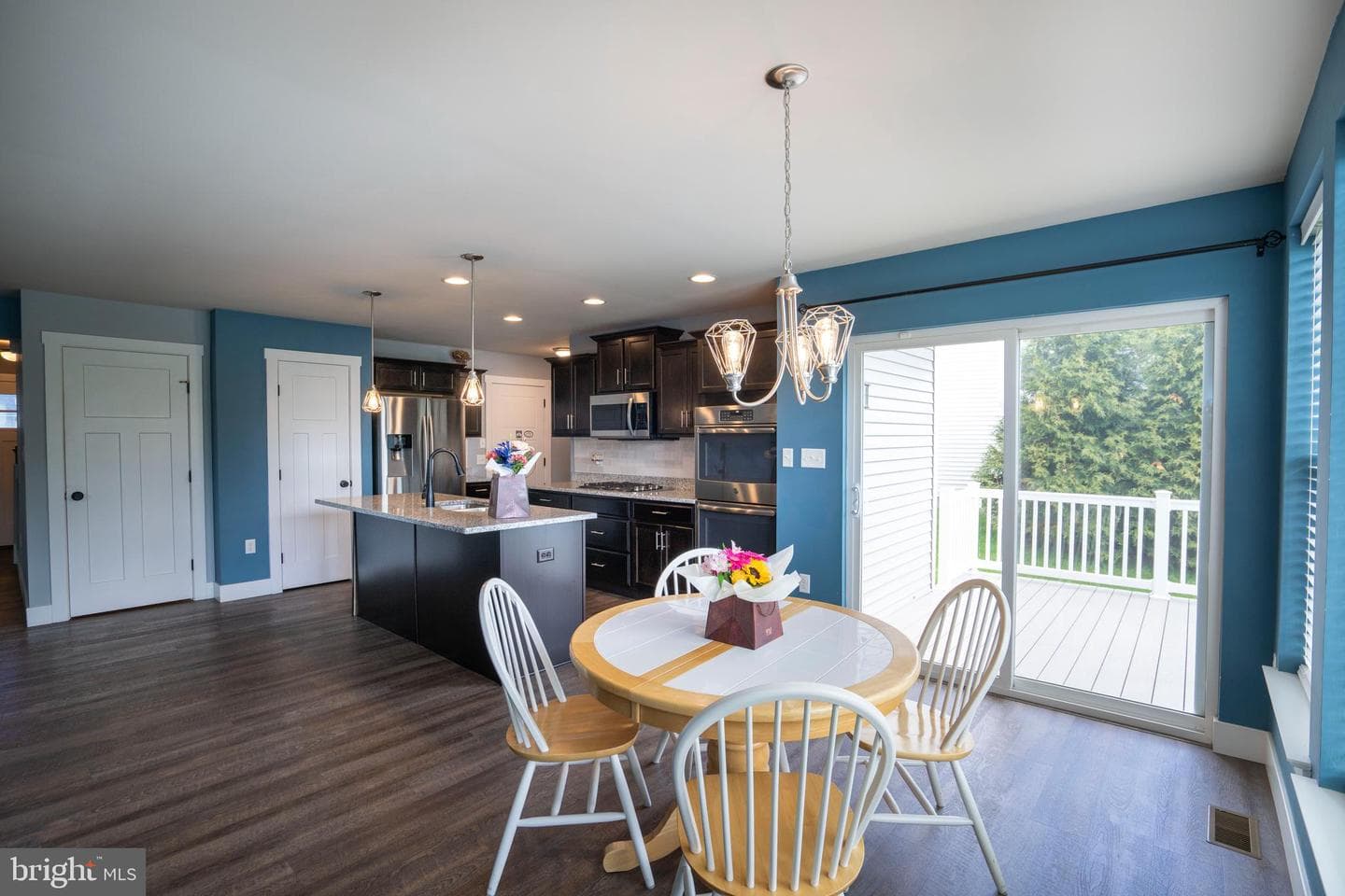 264 Amberleigh Lane photo 8