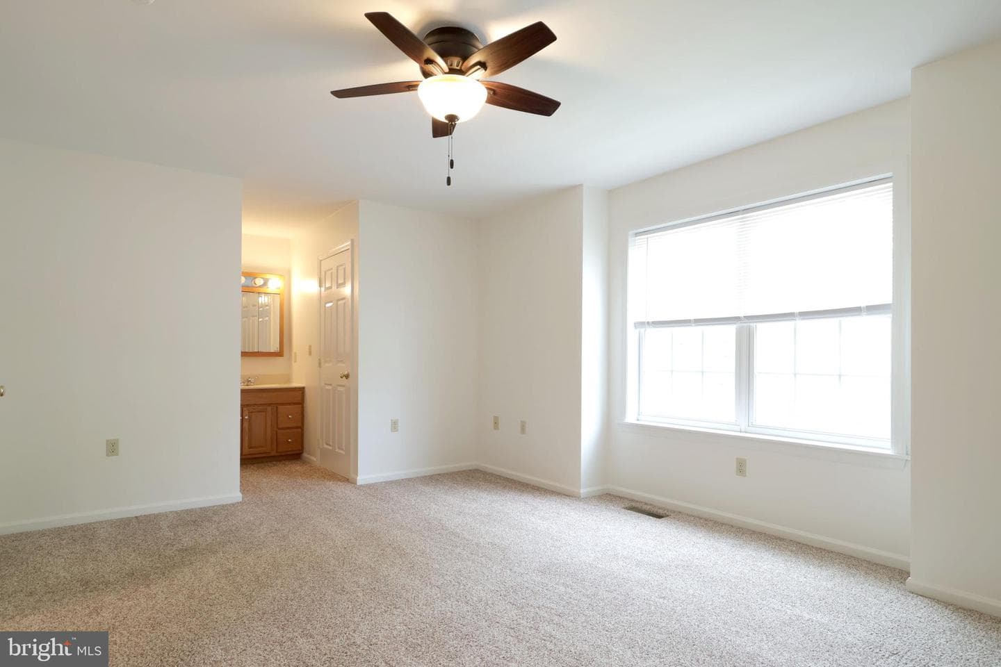 136 Kenley Court photo 28