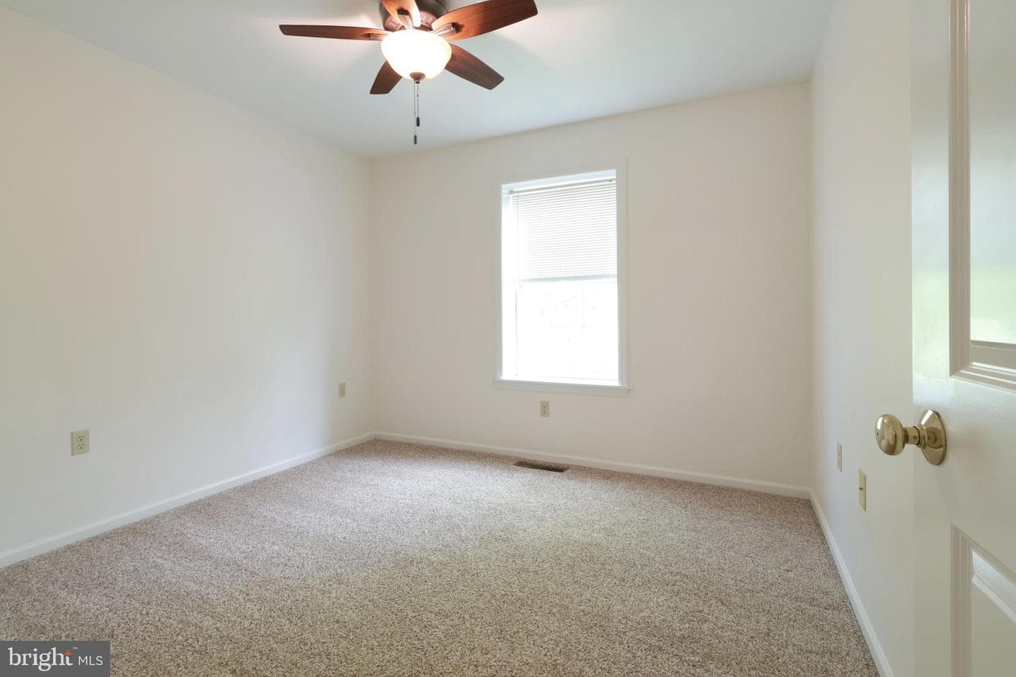 136 Kenley Court photo 35