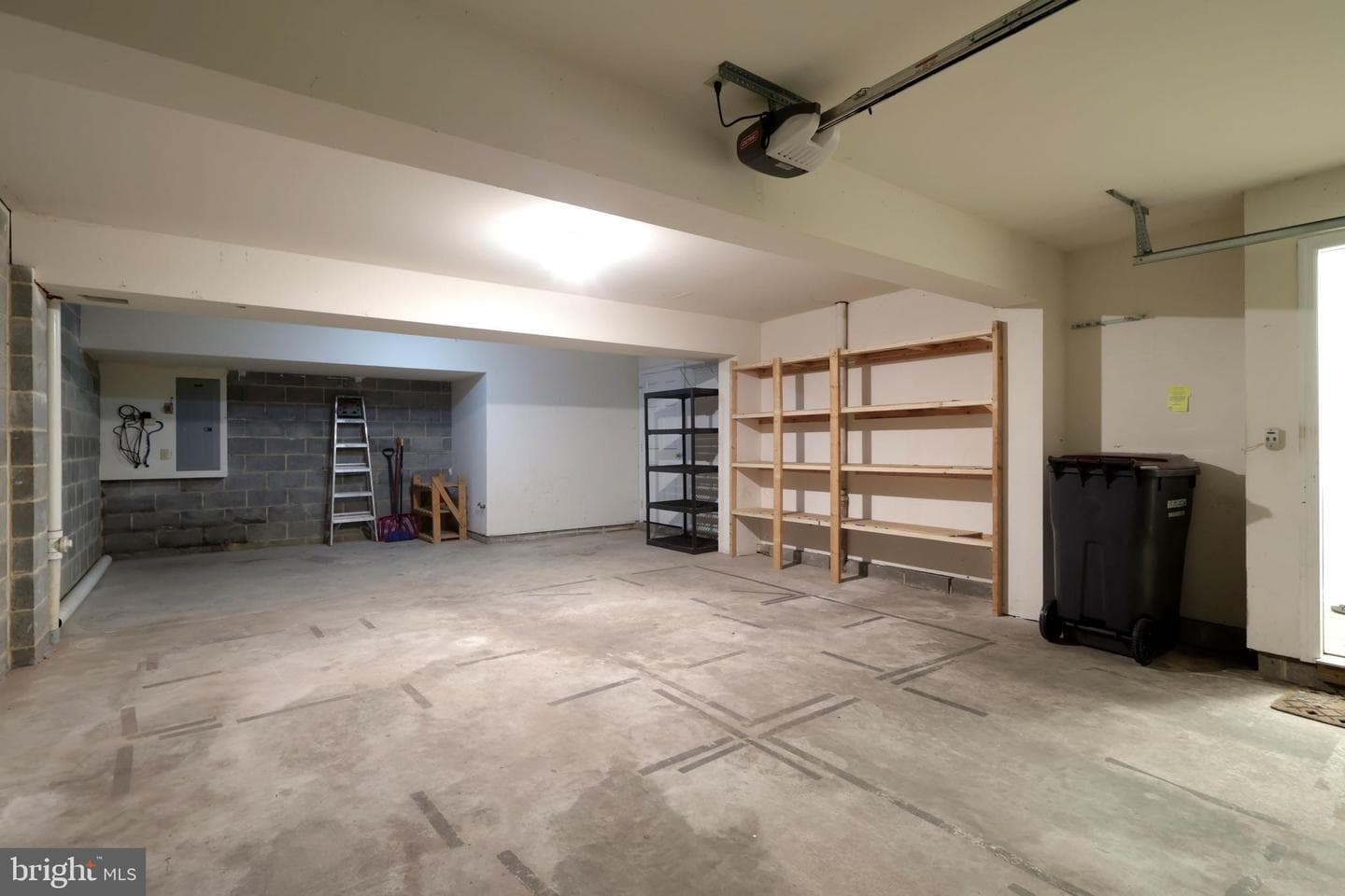 136 Kenley Court photo 39
