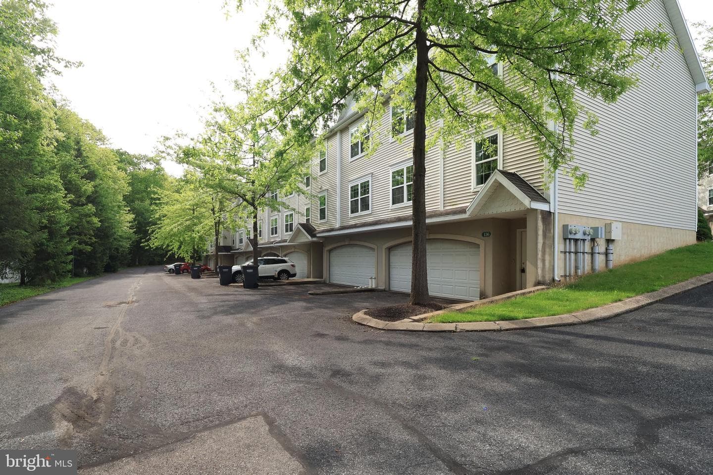 136 Kenley Court photo 45