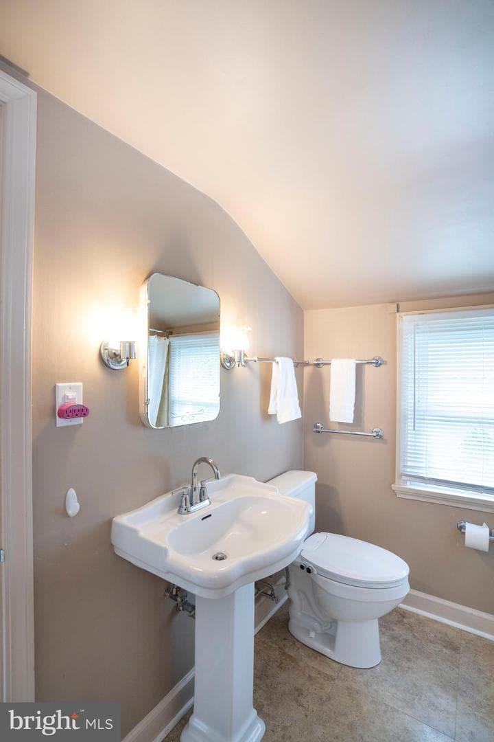 145 Waupelani Drive photo 42