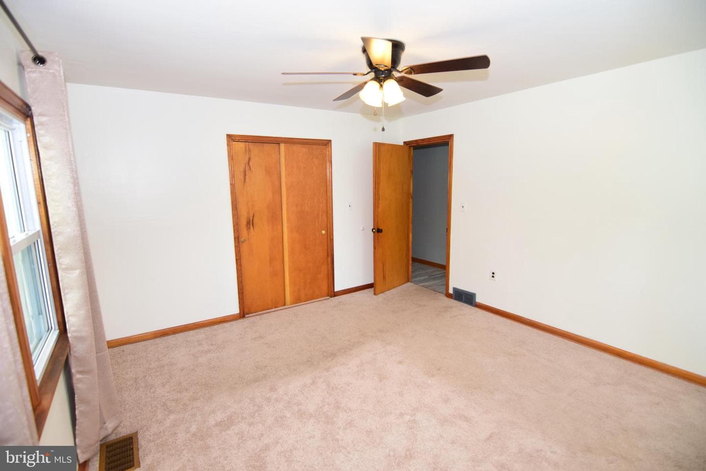 930 Runville Road photo 16