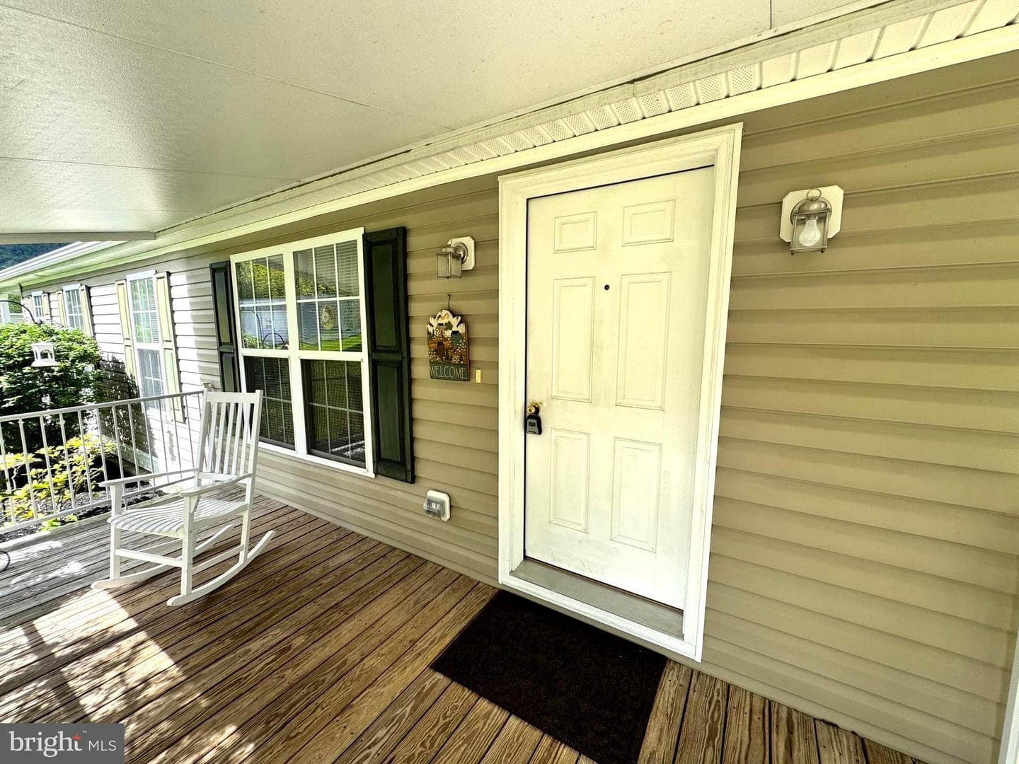 328 Hickory Street photo 8