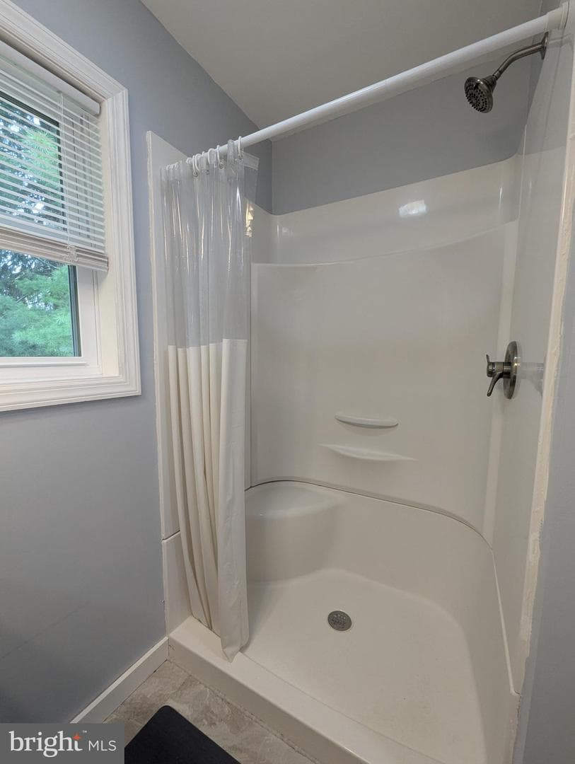 130 Logan Avenue photo 36