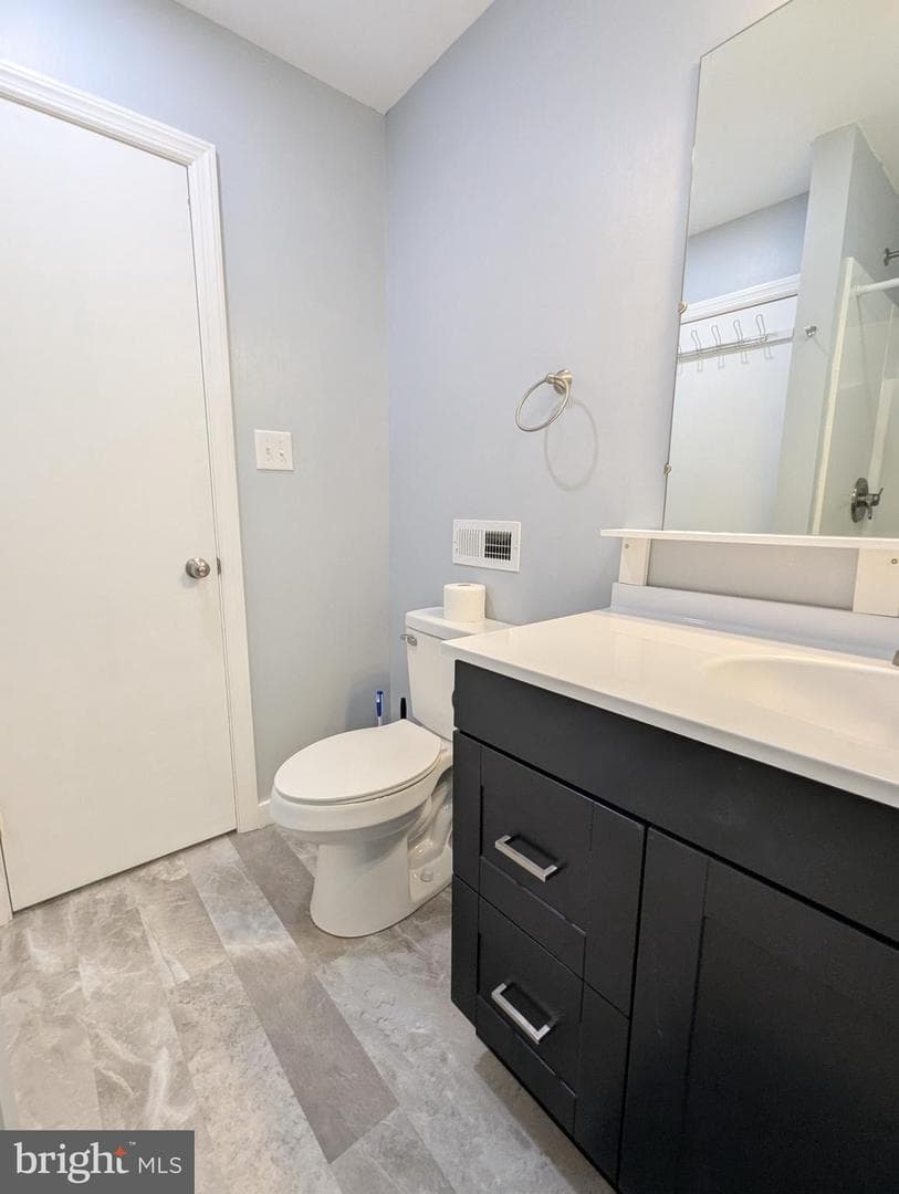 130 Logan Avenue photo 37