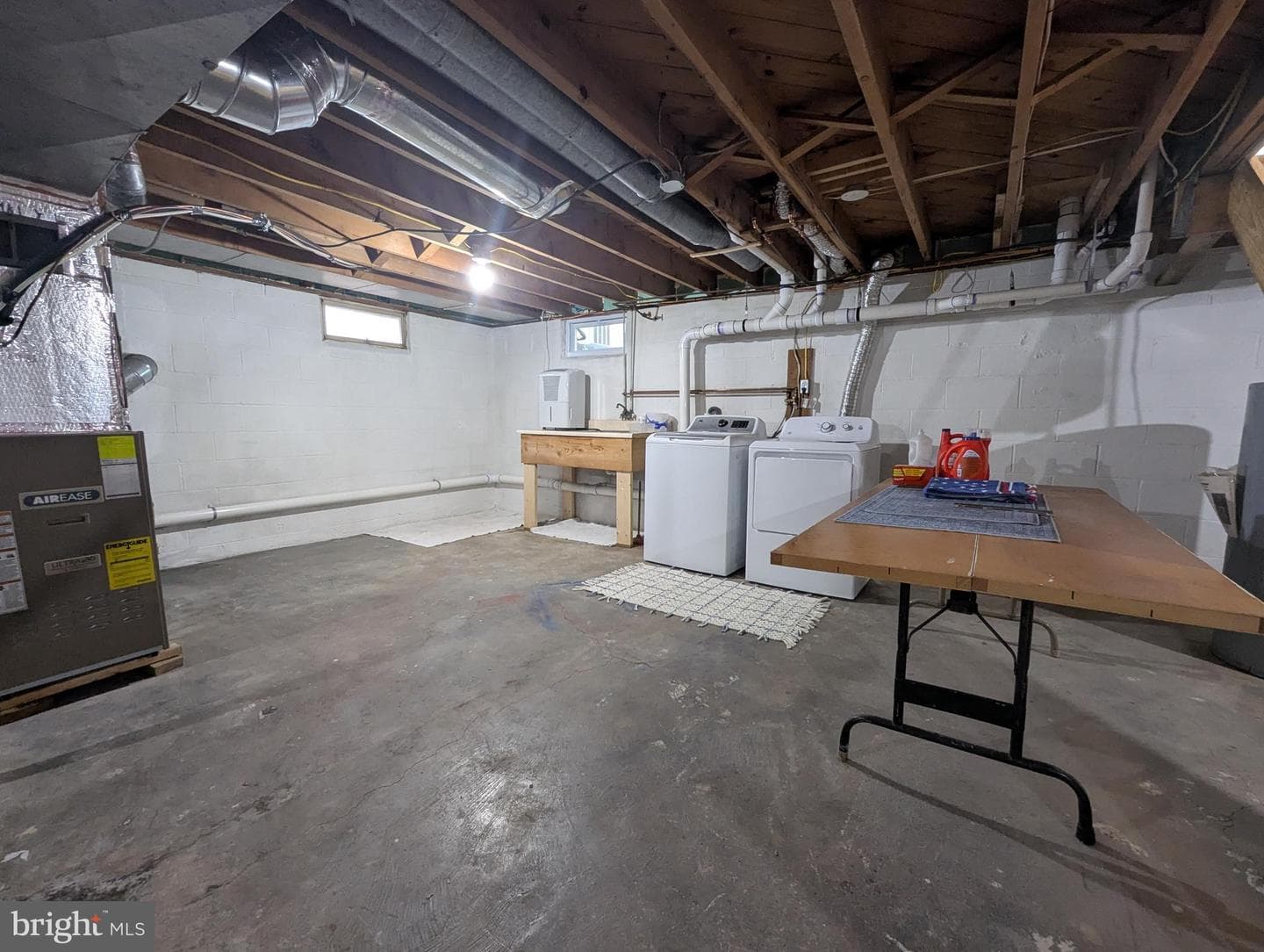 130 Logan Avenue photo 44