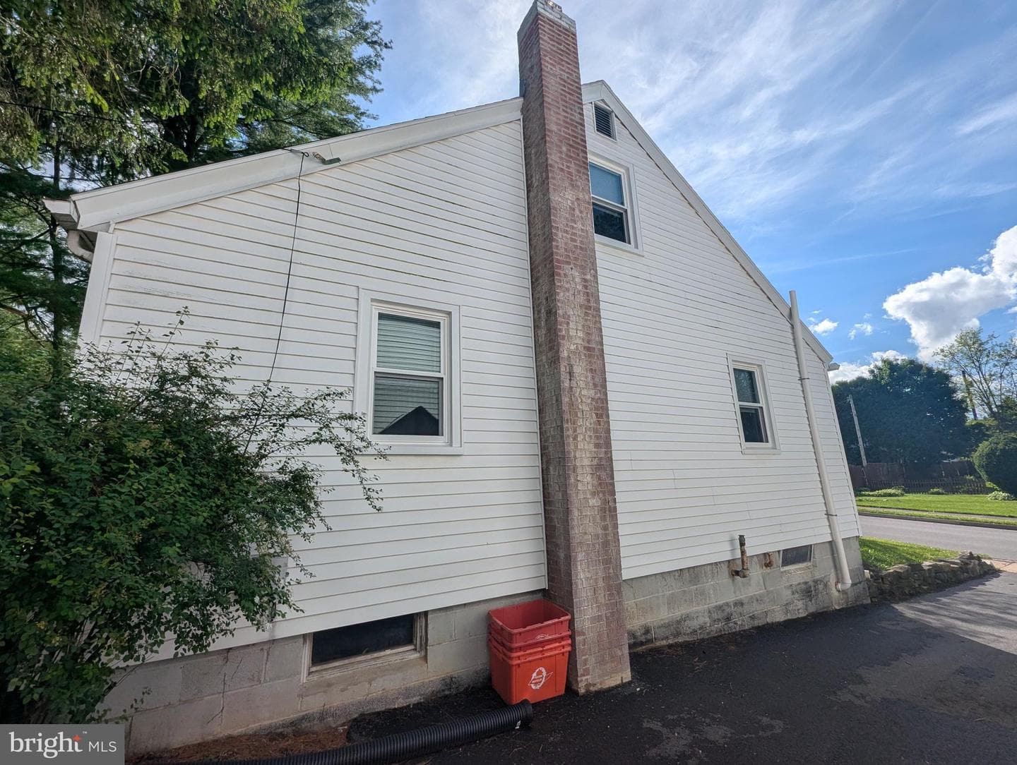 130 Logan Avenue photo 6