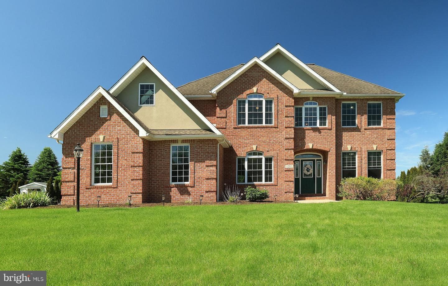 1252 Barnstable Lane