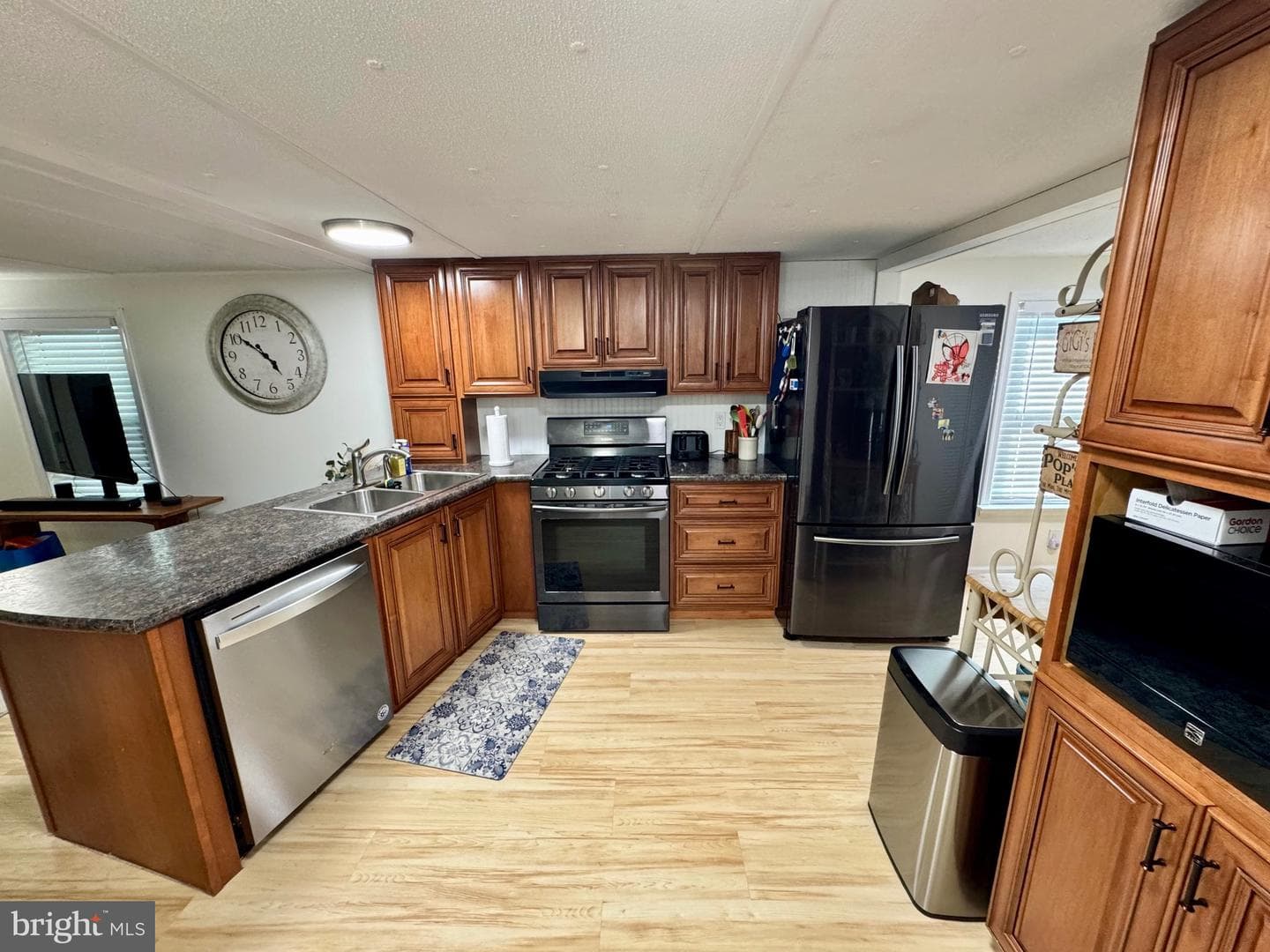 256 Hickory Street photo 20