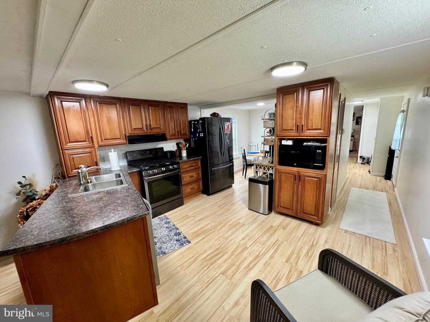 256 Hickory Street photo 24