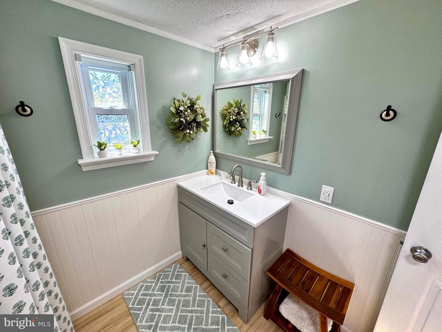 256 Hickory Street photo 40
