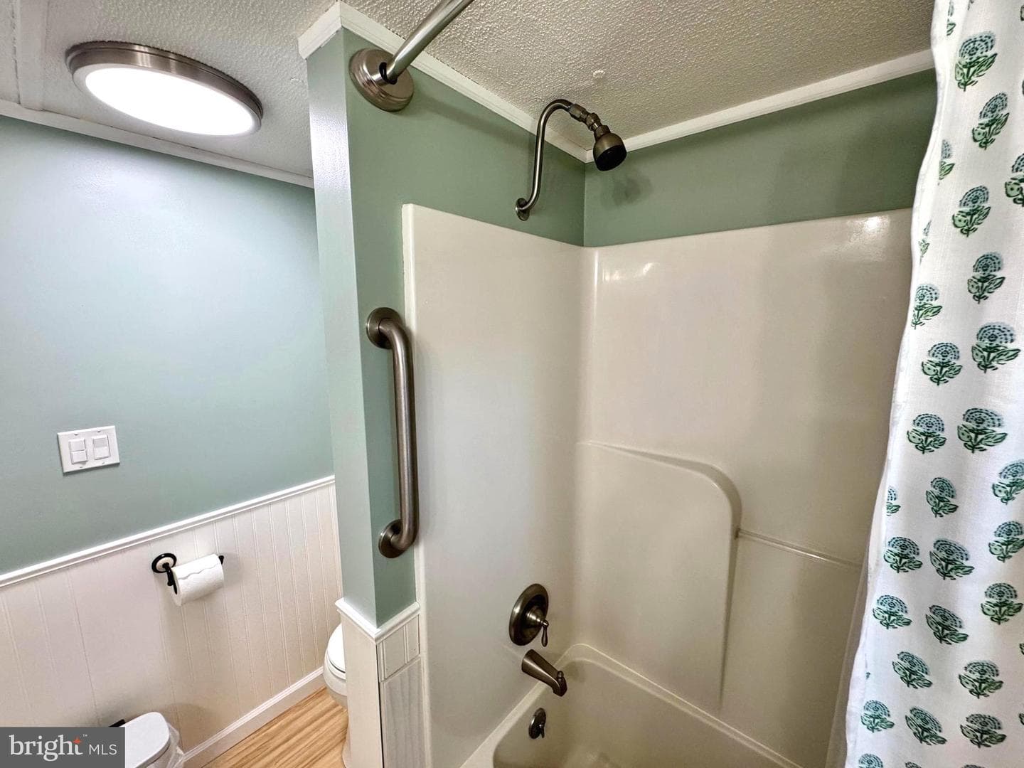 256 Hickory Street photo 42