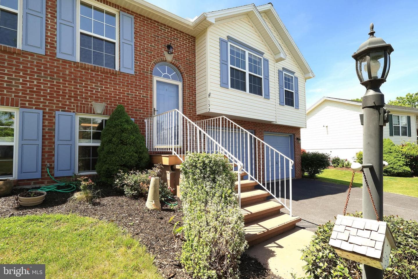 153 Arbor Bluff Drive photo 2