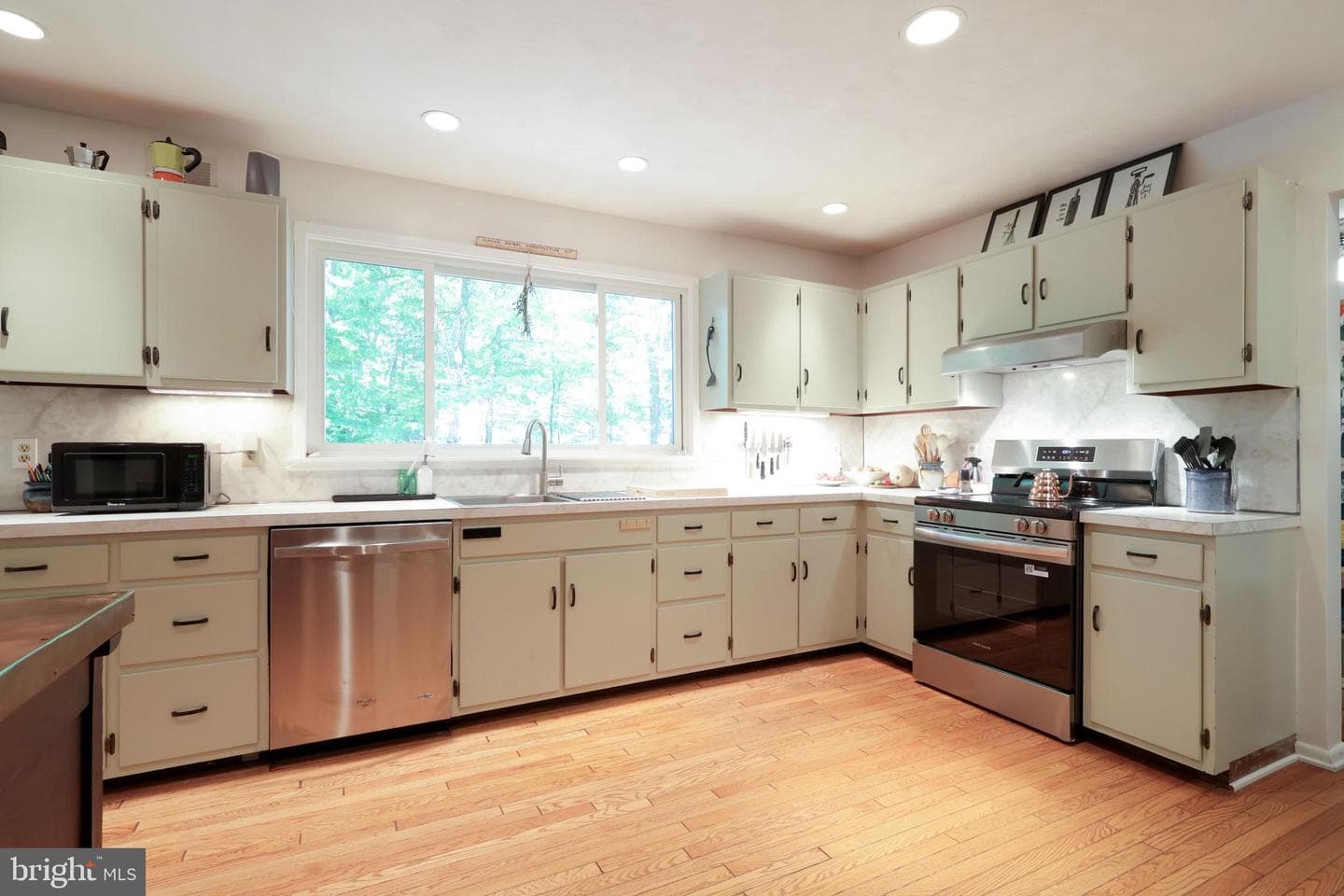 224 Oakley Drive photo 18