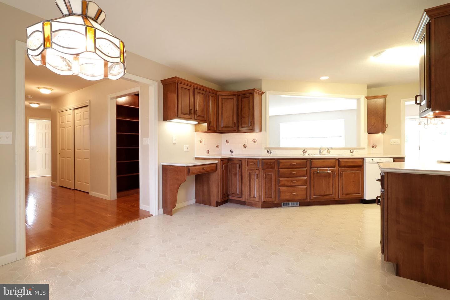 1110 E Springfield Drive photo 10