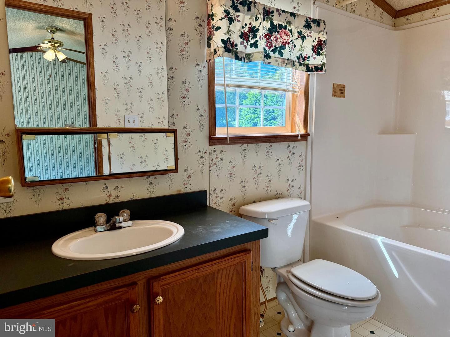 178 Ash Circle photo 11
