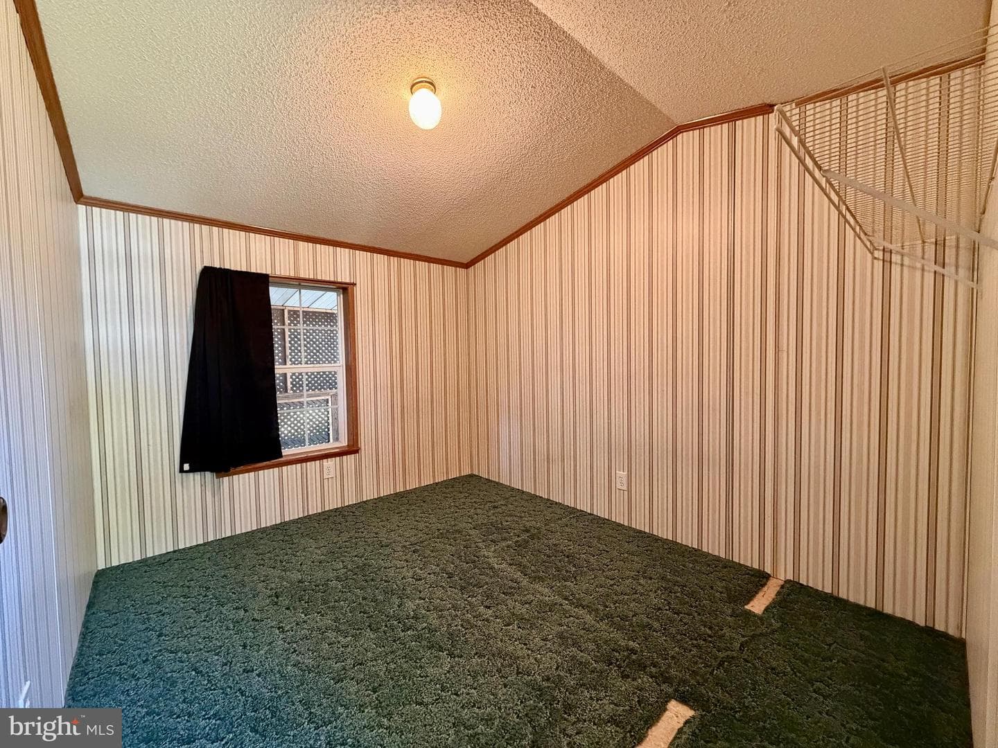 178 Ash Circle photo 13