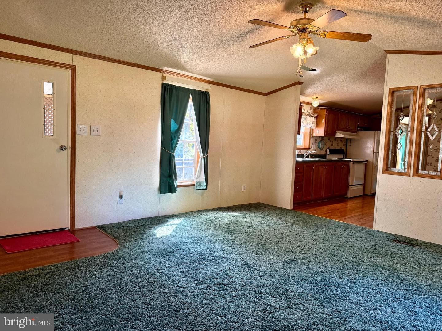 178 Ash Circle photo 5