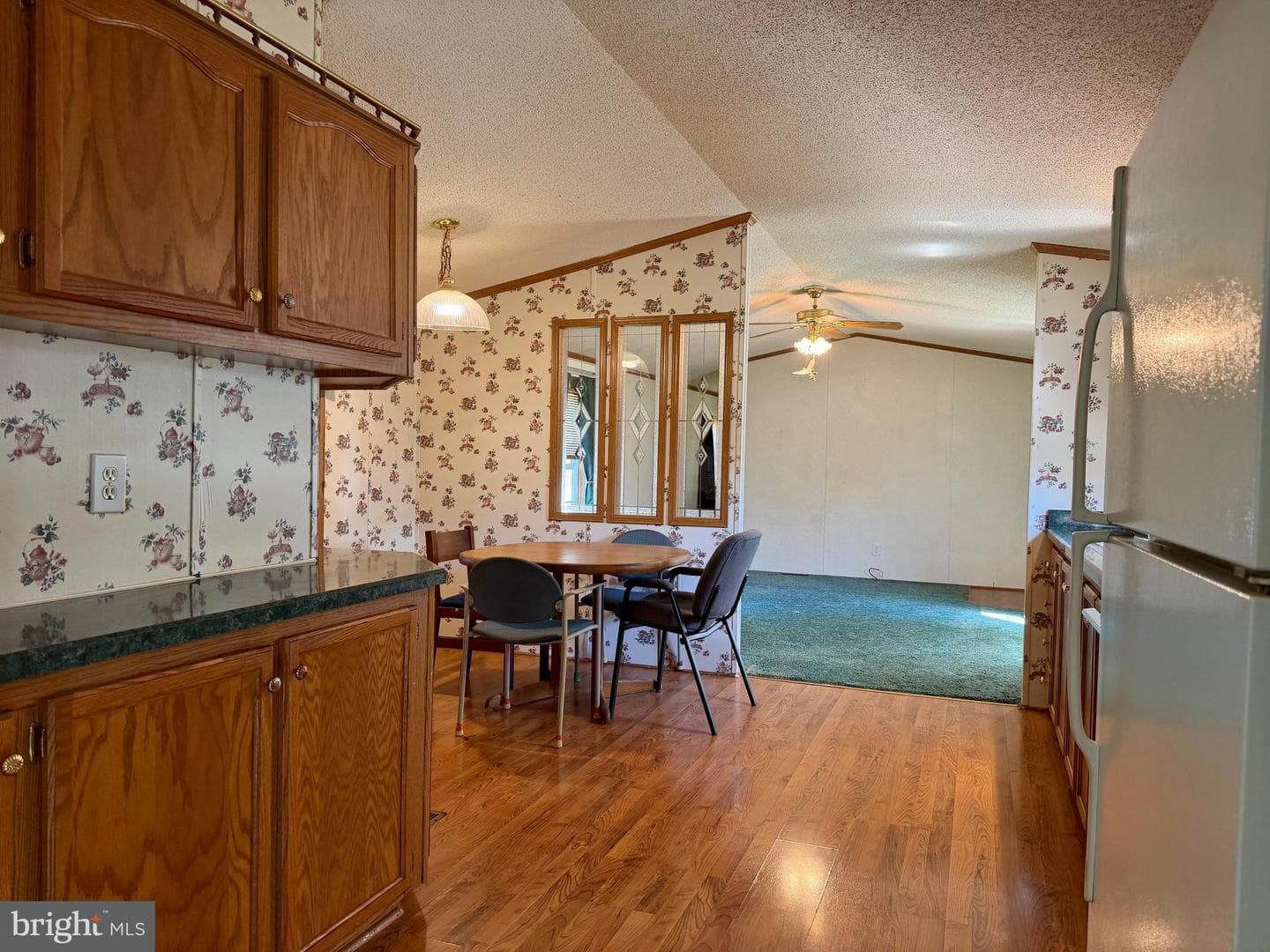 178 Ash Circle photo 6