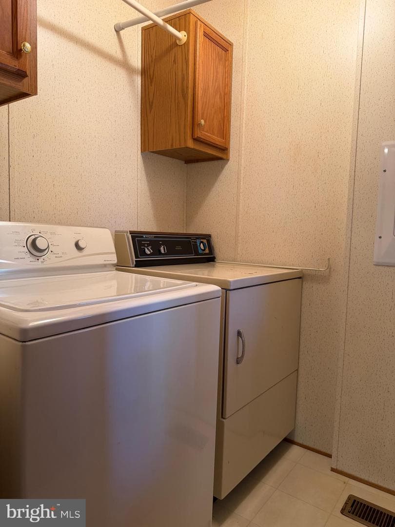 178 Ash Circle photo 8