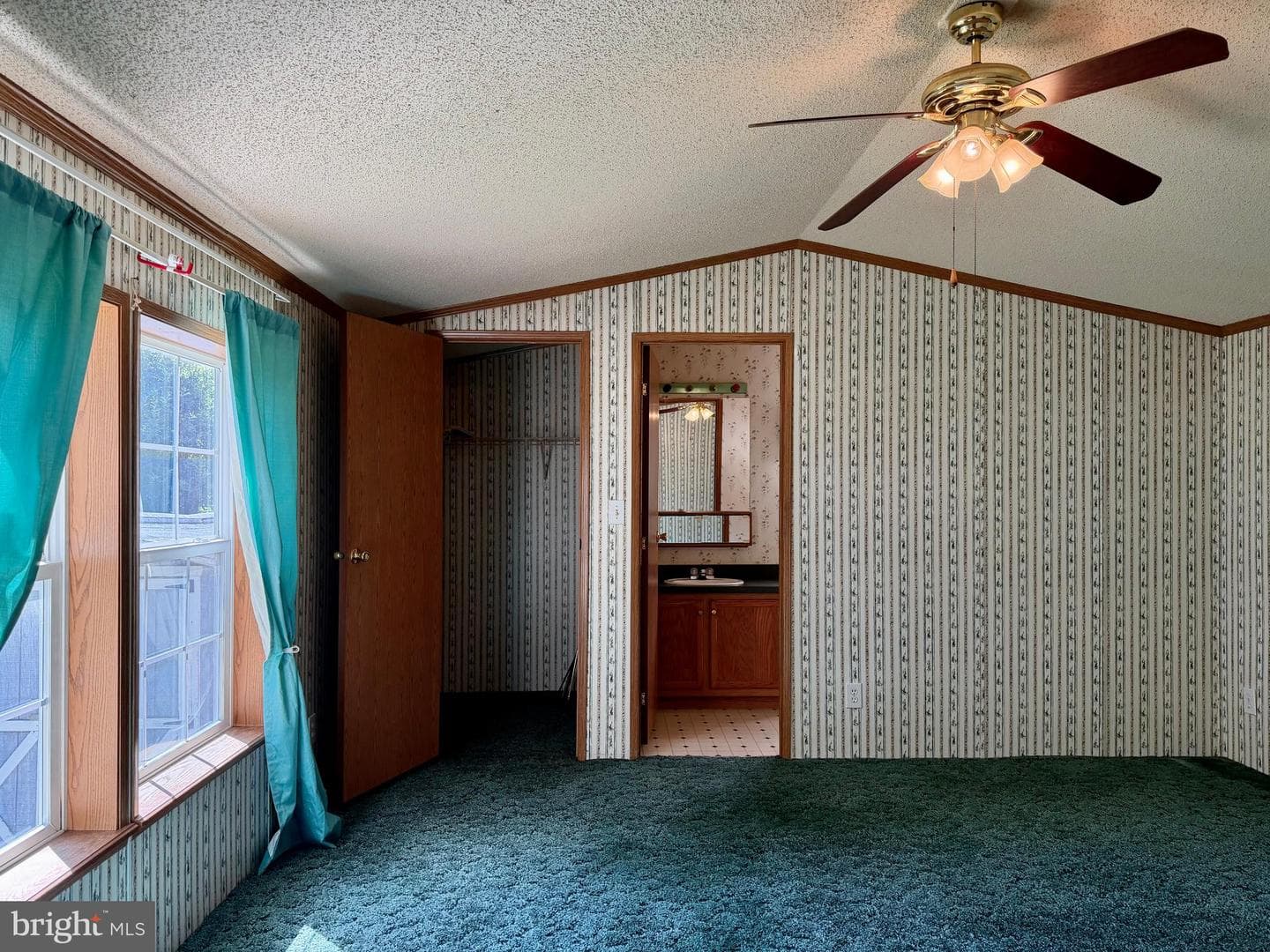 178 Ash Circle photo 9