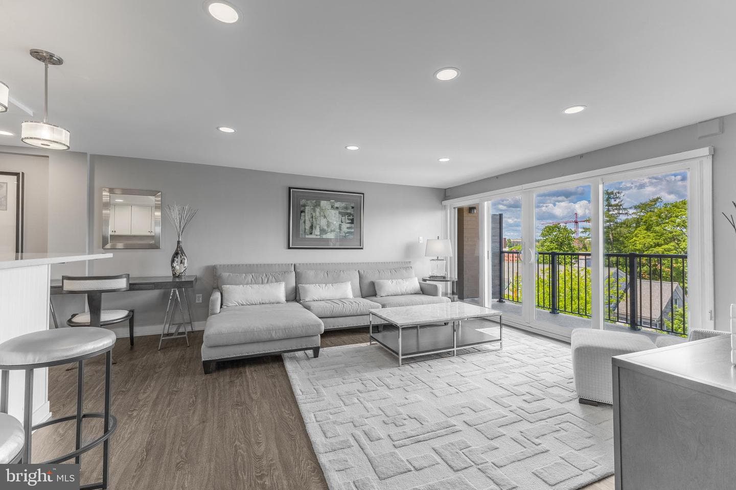 200 Highland Avenue Avenue #611 photo 12
